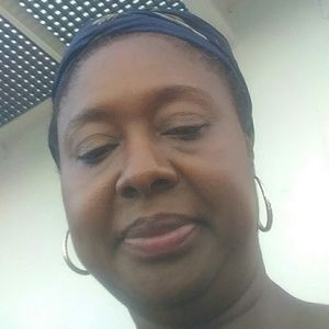 Meet your Posher, Stella